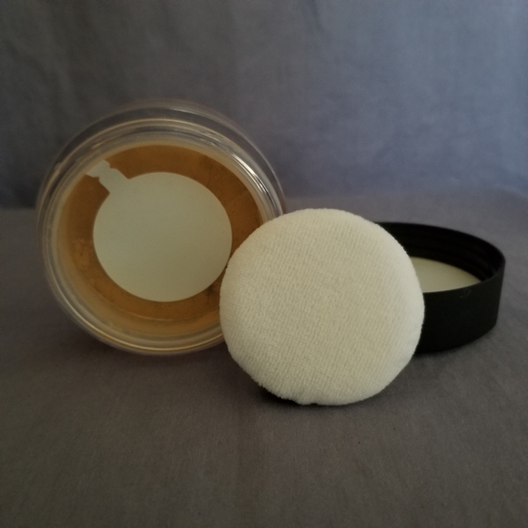 Col•Lab Ultra Fine Setting Powder - Picture 3 of 6